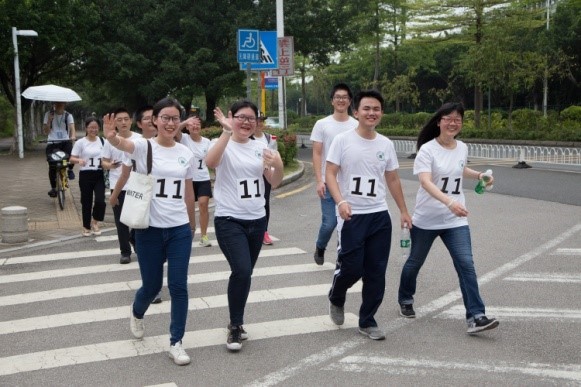 爱护地球•医路同行----中山医学院举行师生徒步赛活动