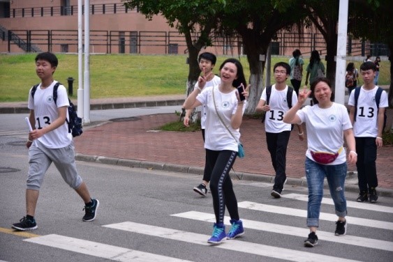 爱护地球•医路同行----中山医学院举行师生徒步赛活动