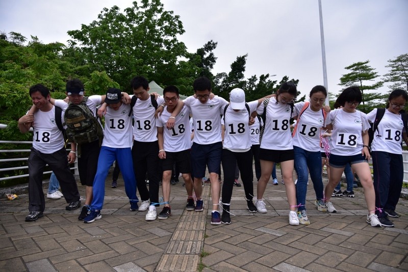 爱护地球•医路同行----中山医学院举行师生徒步赛活动