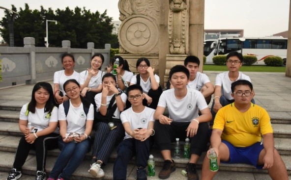 爱护地球•医路同行----中山医学院举行师生徒步赛活动